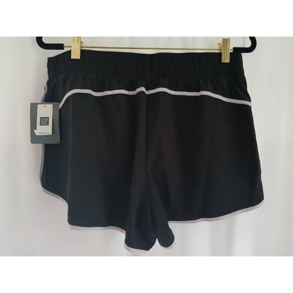 GAP Fit Running Shorts Black White Side Pockets Interior Draw Cord NWT Large - Picture 2 of 10